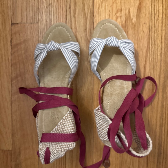 J Crew espadrilles - Picture 1 of 2